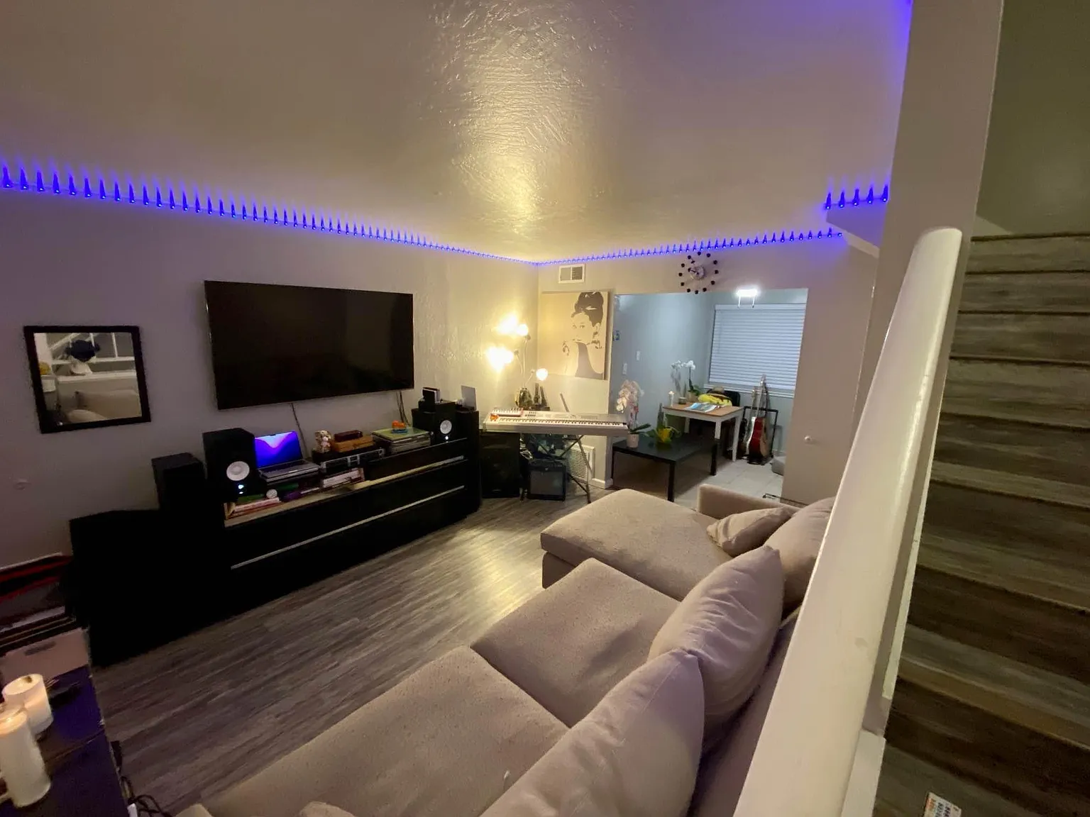 2 bed, 825 sqft, $2,045 — Photo 1