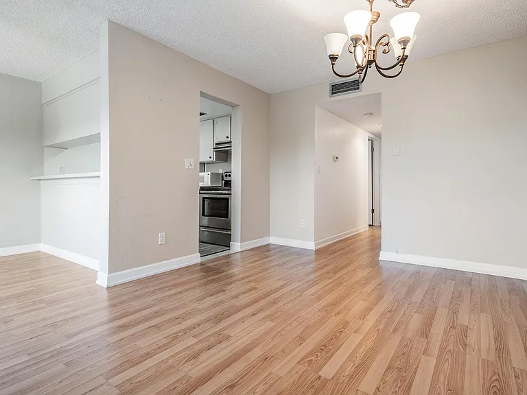2525 W Bay Dr #B44 — Photo 3