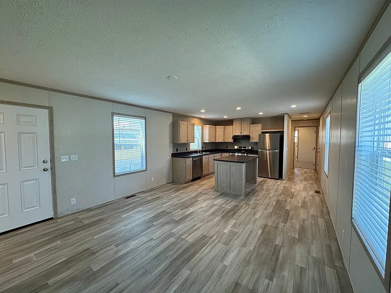 Oak Tree Village — Photo 36