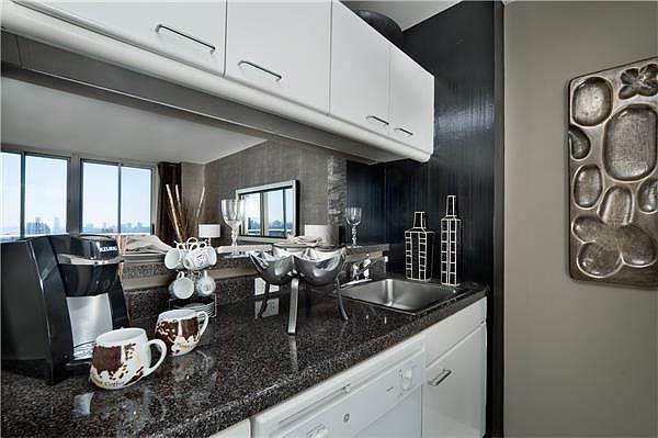 1st image of 560 W 43rd St APT 6F