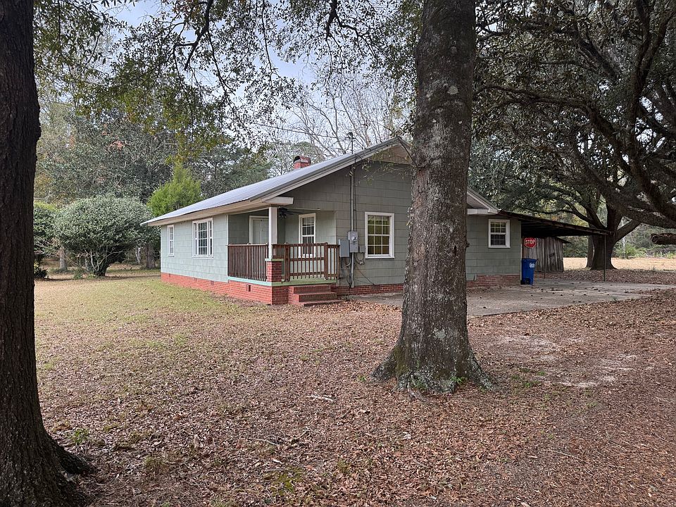 Mature trees offering shade in hot summers.