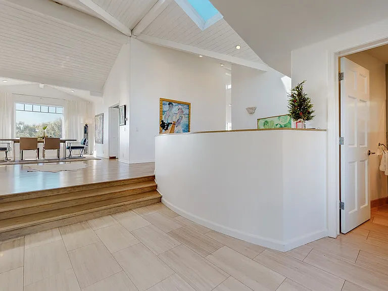31844 Seafield Dr — Photo 3
