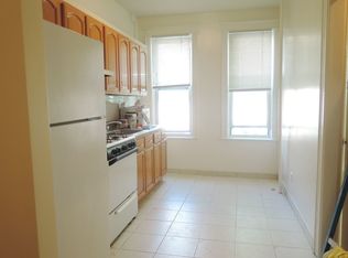 3271 48th St APT 1R, Astoria, NY 11103