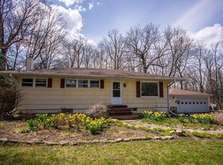 N2869 Schofield Rd, Lake Geneva, WI 53147