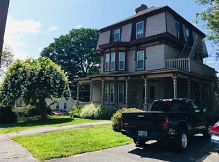 12 Crescent St, Derry, NH 03038