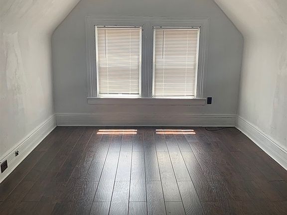 5th image of 240 Union St