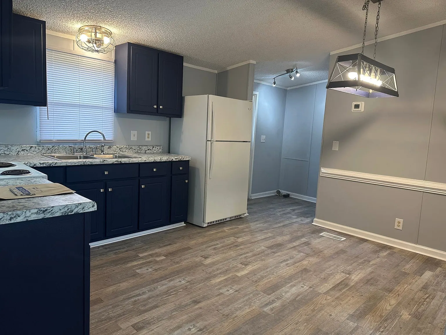 3 bed, 960 sqft, $1,500 — Photo 4
