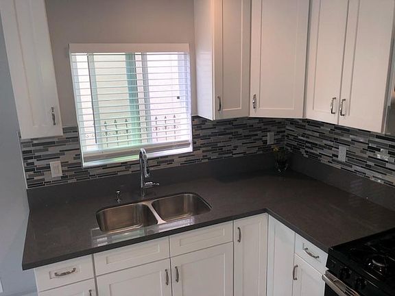 3rd image of 8401 Hazeltine Ave
