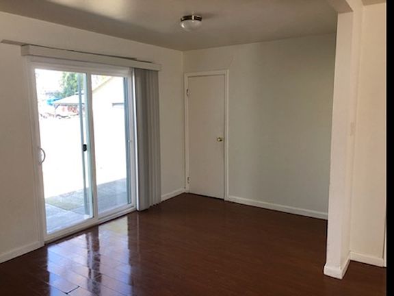 4th image of 238 S 16th St