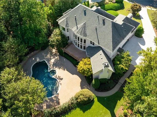 2010 Lake Shore Lndg, Alpharetta, GA 30005
