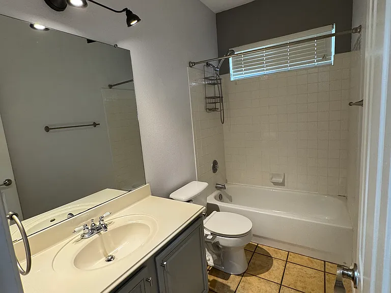 22407 Madison Park — Photo 39