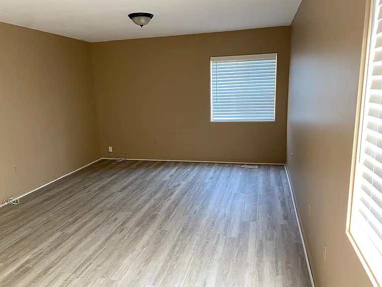 10 Stonehenge Cir #11 — Photo 6