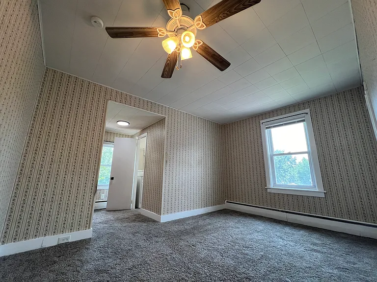 136 Sanders Rd — Photo 17