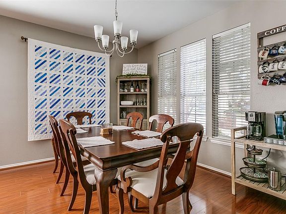 3rd image of 2114 Valley Creek Dr