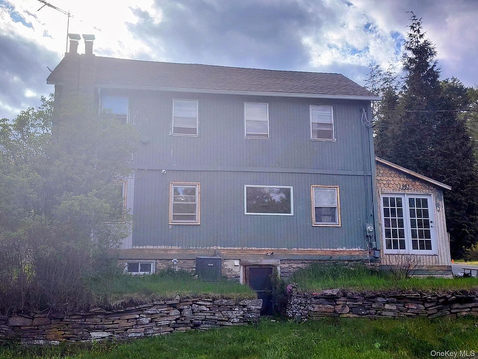 1st image of 983 Plank Road