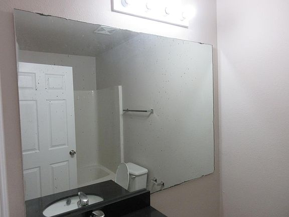 5th image of 813 Carrousel Ln