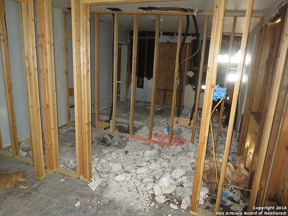 5th image of 731 Fulton Ave
