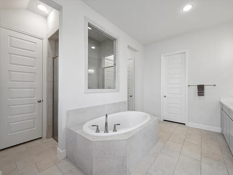 4318 Rocky Stream Ct — Photo 16