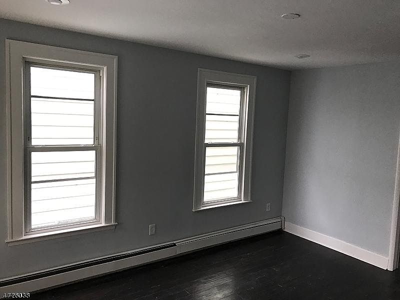 2nd image of 82 Pacific St APT 1