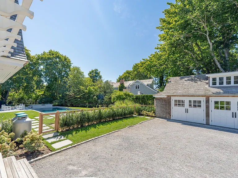 9 Ocean Ave — Photo 30