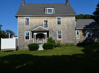 421 Homestead Ave, Portsmouth, RI 02871