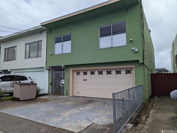 2nd image of 221 Farallones St