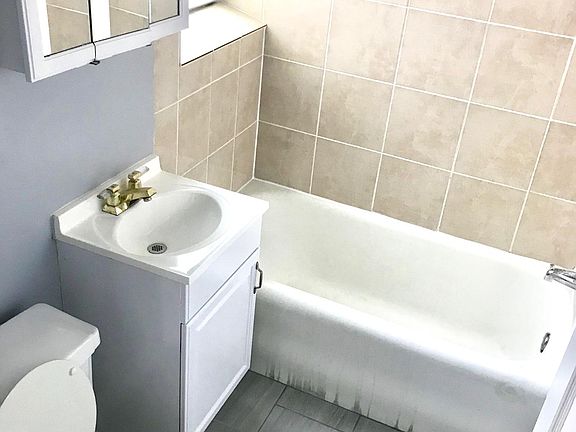 Full bathroom