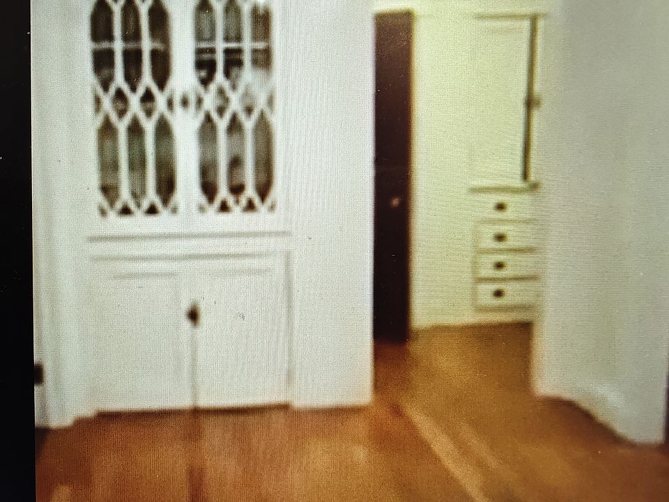 1st image of 208 Common Wealth Ave
