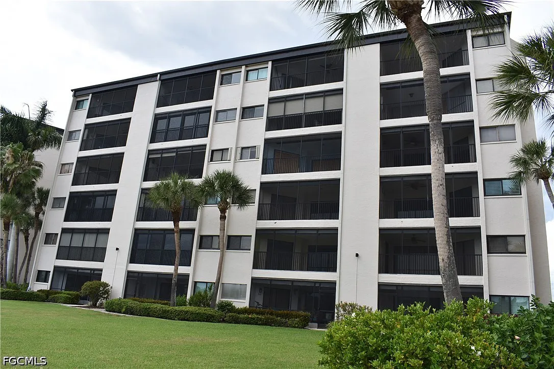 2 bed, 2.0 bath, 1152 sqft, $1,750 — Photo 3