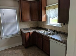 1155 E Bennett St, Springfield, MO 65807