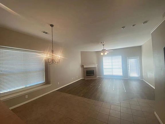 5th image of 2363 Stuttgart Dr