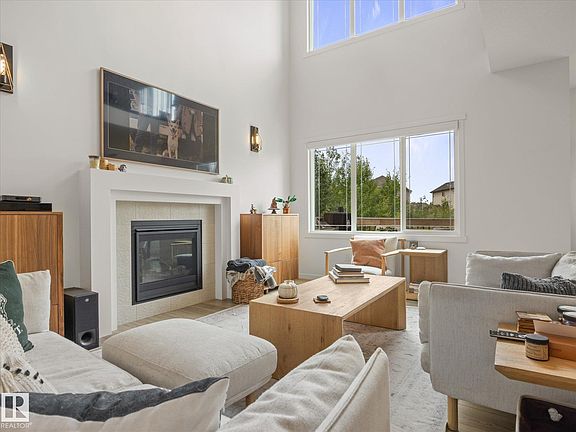 3rd image of 3648 6th St NW