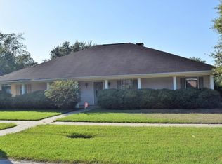 100 Isaac Cir, Lafayette, LA 70508