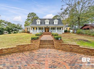 962 Highpoint Dr E, Mobile, AL 36693