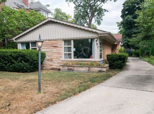 557 Franklin Ave, River Forest, IL 60305