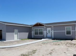20 Pebble Beach Dr, Yerington, NV 89447