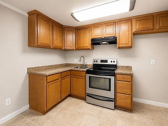 2nd image of 11 Auna Dr APT 6