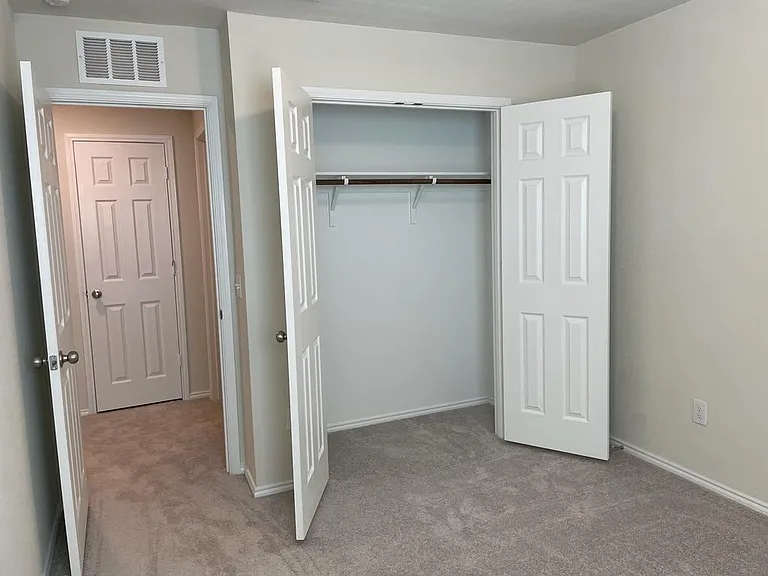 366 Lake Erie Dr — Photo 22