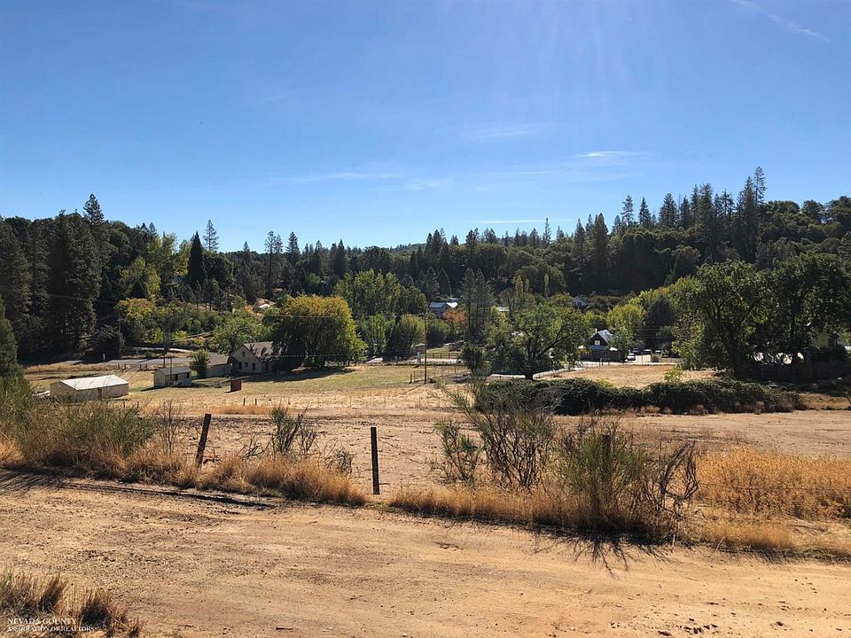 1st image of 10099 Flume St