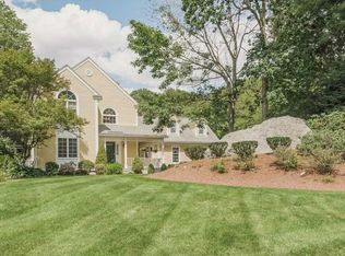 6 Abbey Ln, Rehoboth, MA 02769