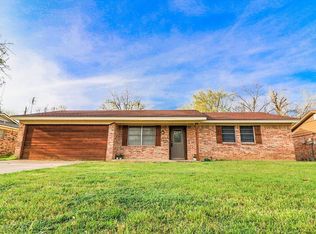2905 NE 10th St, Mineral Wells, TX 76067
