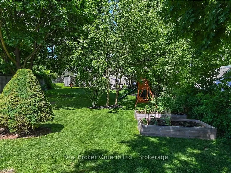 37 Meadowview Ave — Photo 25