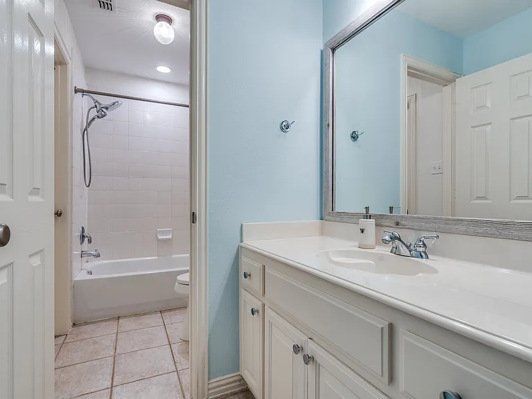 11649 Keystone Dr — Photo 28