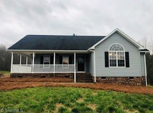 6020 Griffin Dr, Ramseur, NC 27316