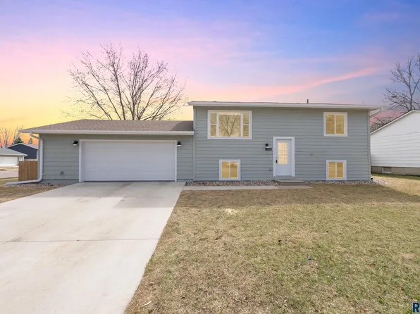 5901 W 58th St, Sioux Falls, SD 57106
