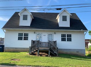 209 Cherry St, Rossville, GA 30741