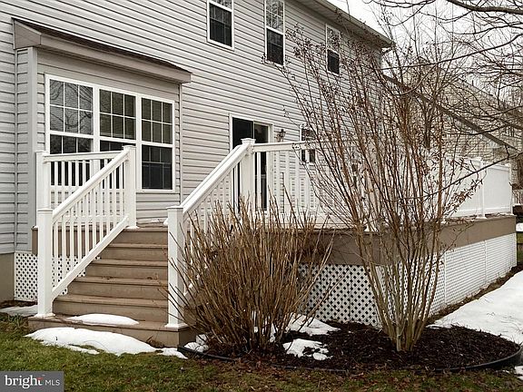 4th image of 4 Riva Ridge Ln