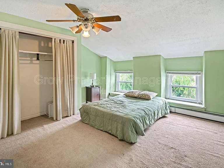 4714 Fowler St — Photo 15