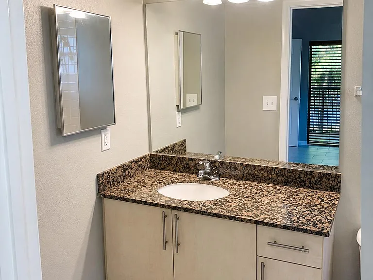 2550 SW 18th Ter #1606 — Photo 5