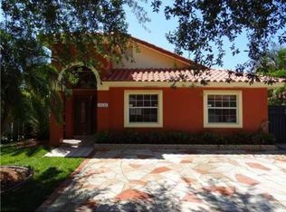 15142 NW 89th Pl, Miami Lakes, FL 33018